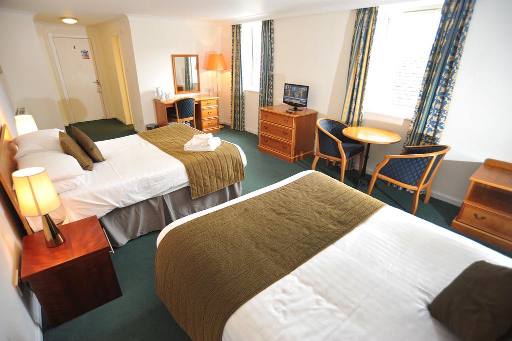 Hotel Golden Lion 3*