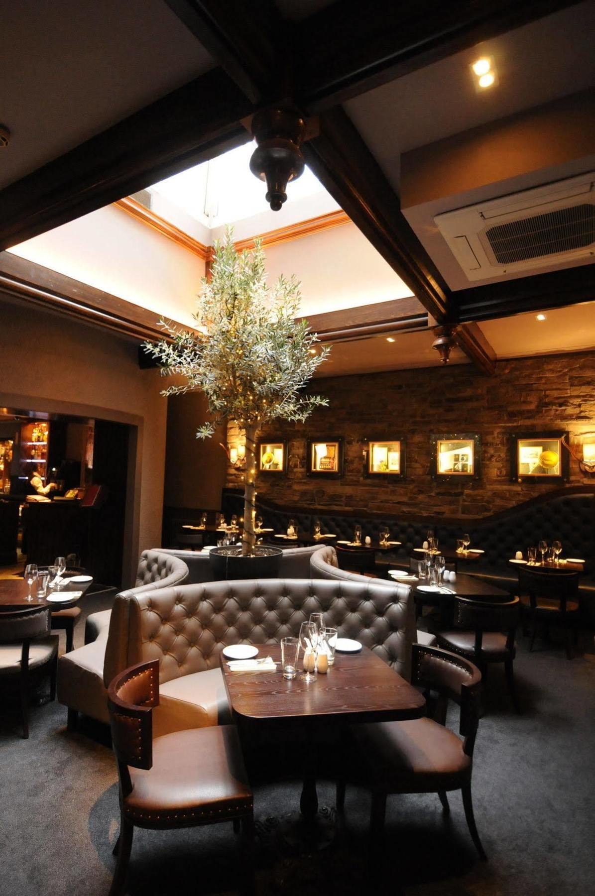 Golden Lion 3* Stirling