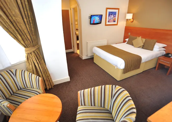 Golden Lion Hotel