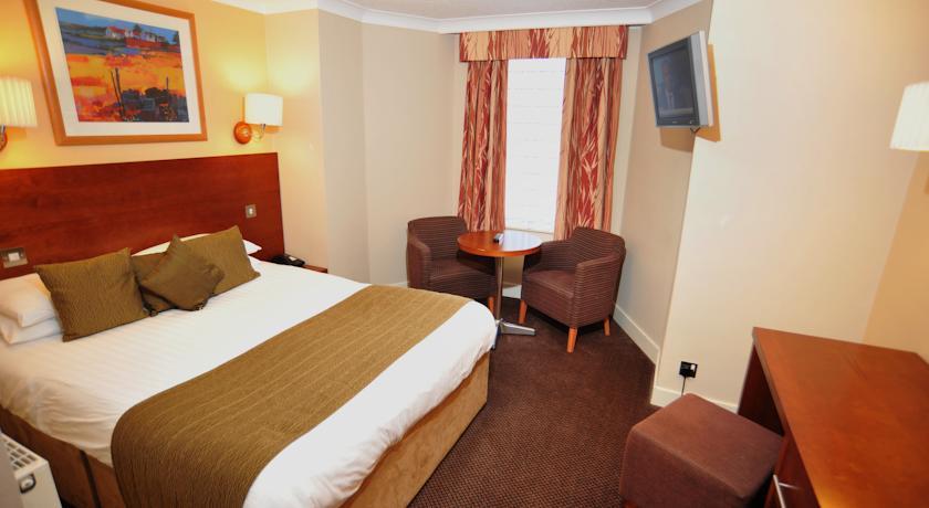 Golden Lion 3* Stirling